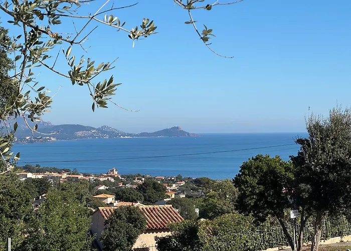 Vue Reves D'azur 雷以桑布尔